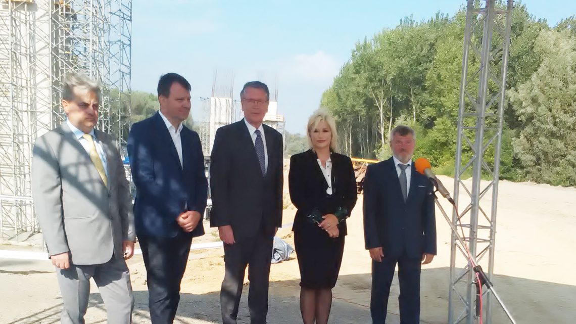 МИНИСТАРКА МИХАЈЛОВИЋ: ЖЕЛЕЗНИЦА ЈЕ СИНОНИМ МОДЕРНЕ СРБИЈЕ МИНИСТАРКА МИХАЈЛОВИЋ: ЖЕЛЕЗНИЦА ЈЕ СИНОНИМ МОДЕРНЕ СРБИЈЕ